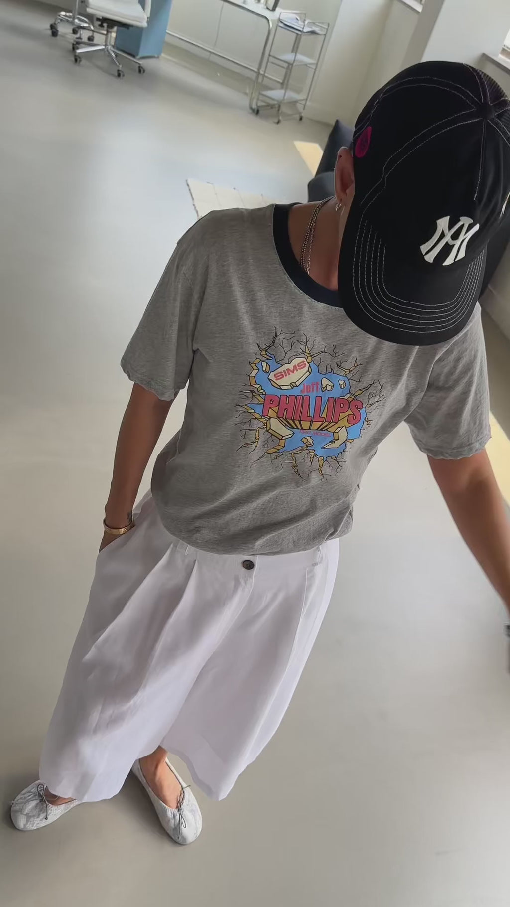 “Phillips”領拚色Tee